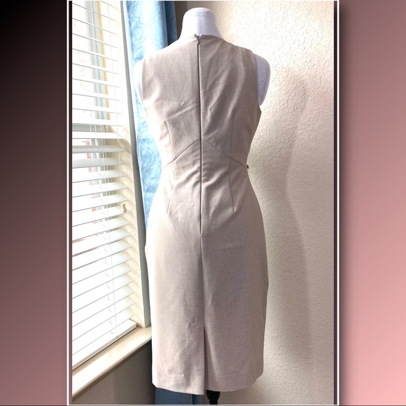 💕HP💕 Tahari ASL Tan Sleeveless Sheath Dress
Size 4 - Picture 5 of 16